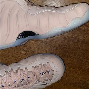 foamposite (peach) size 8